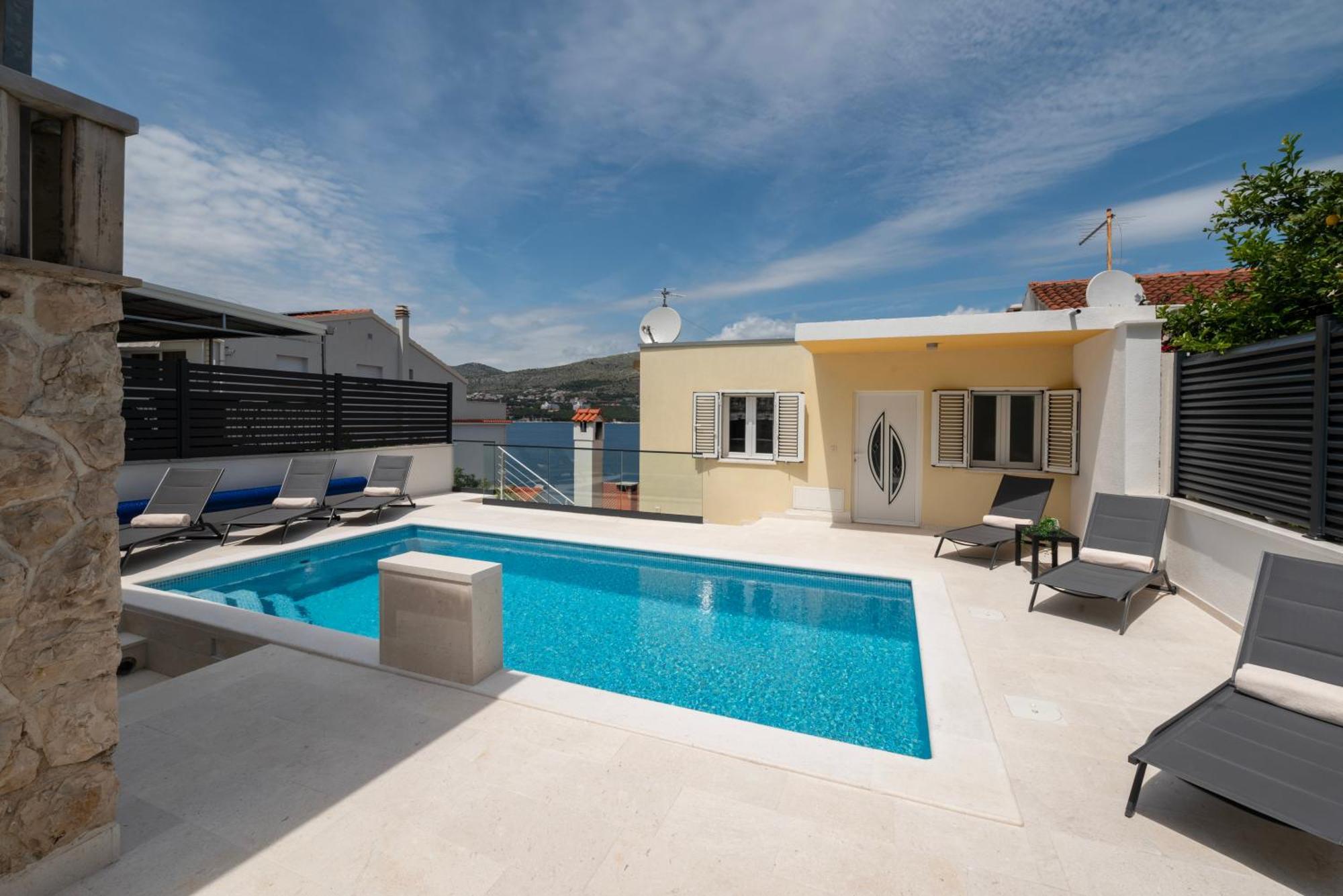 Lavanda Residence With Heated Pool Trogir Split Donji Okrug Exterior foto