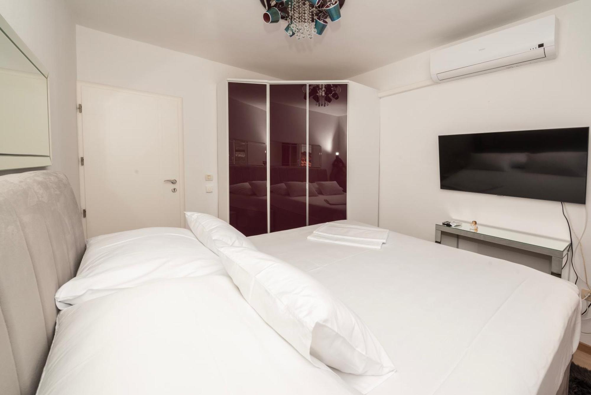 Lavanda Residence With Heated Pool Trogir Split Donji Okrug Exterior foto