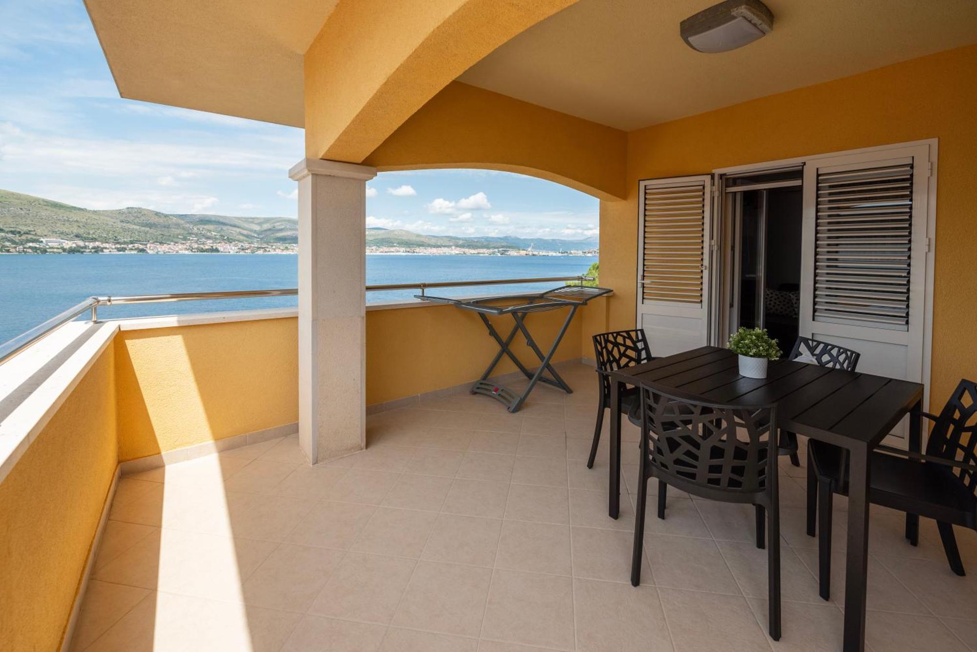Lavanda Residence With Heated Pool Trogir Split Donji Okrug Exterior foto