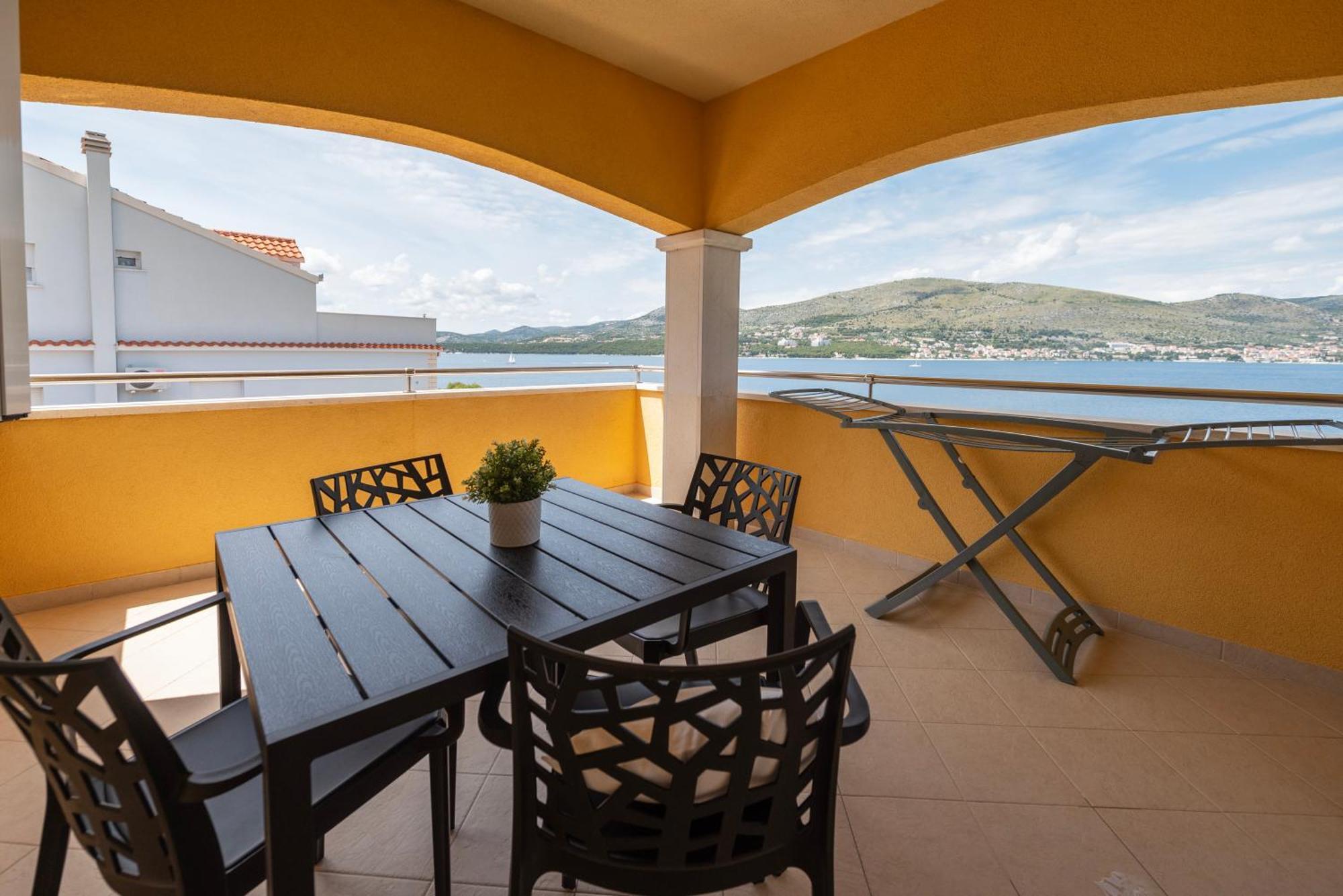 Lavanda Residence With Heated Pool Trogir Split Donji Okrug Exterior foto