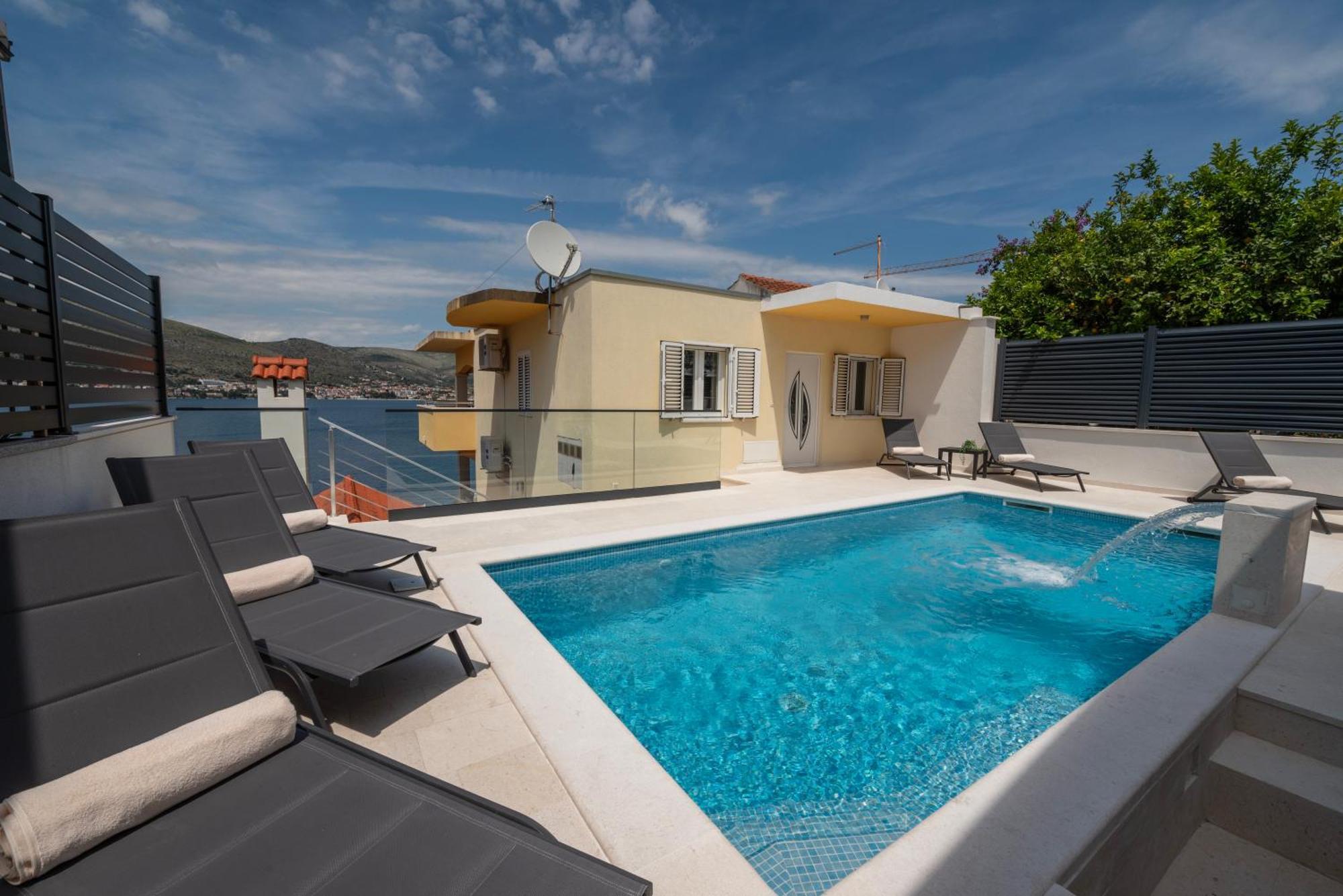 Lavanda Residence With Heated Pool Trogir Split Donji Okrug Exterior foto