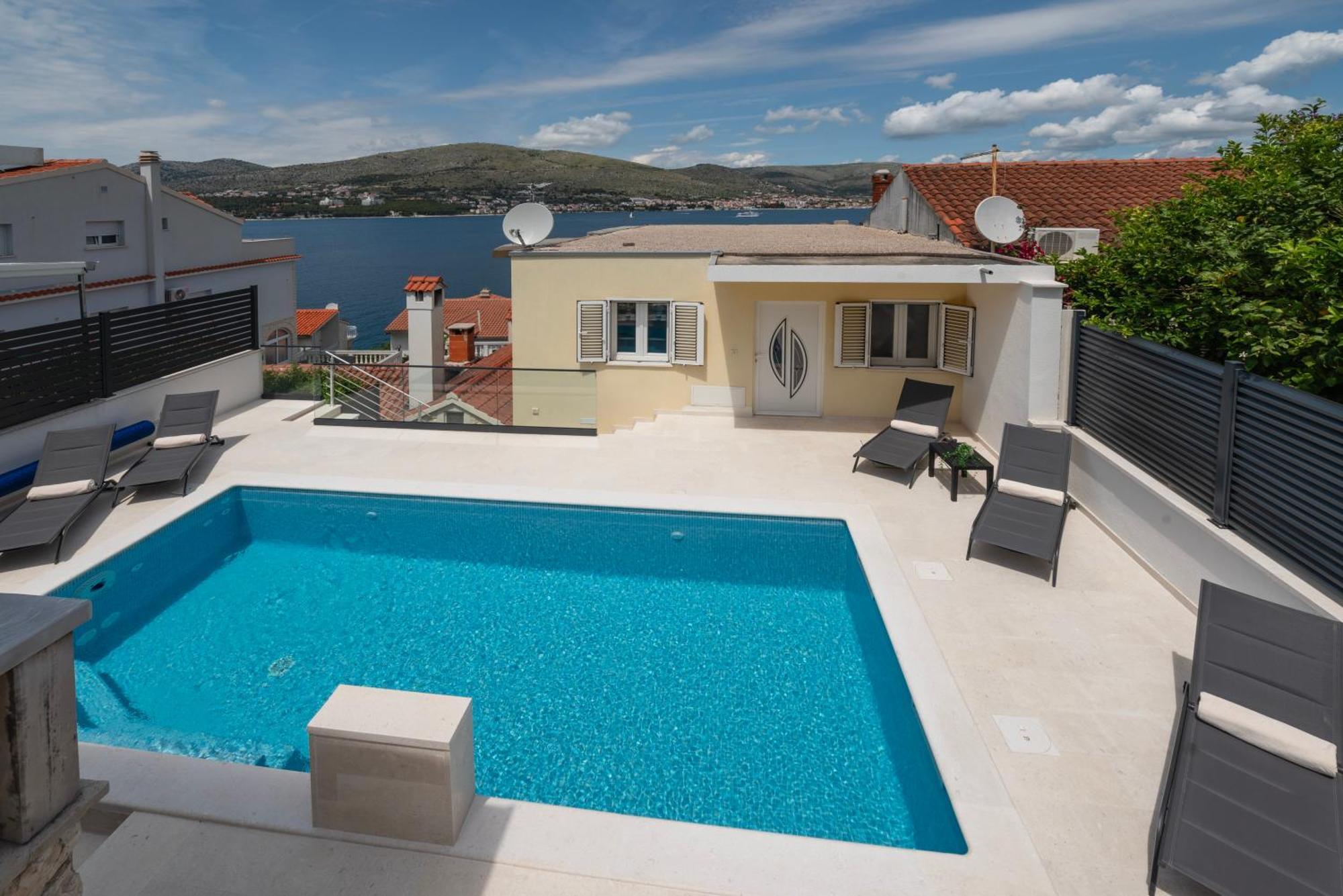 Lavanda Residence With Heated Pool Trogir Split Donji Okrug Exterior foto
